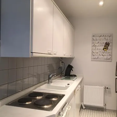 Grosszugiges Mit Blick Ins Grune Und Eigener Terrasse * Кёнигсвинтер